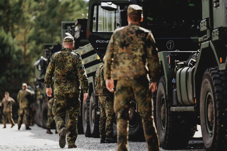 Vorschaubild: AfD-Ostverbände wollen keine Wehrpflicht für fremde Kriege