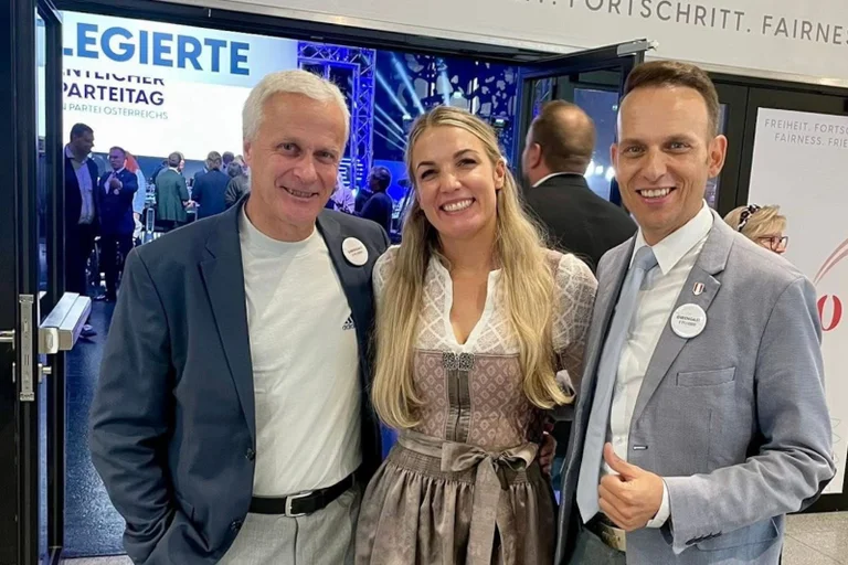 Vorschaubild: Einstimmiger Beschluss: FPÖ bekräftigt Schutzmachtrolle für Südtirol