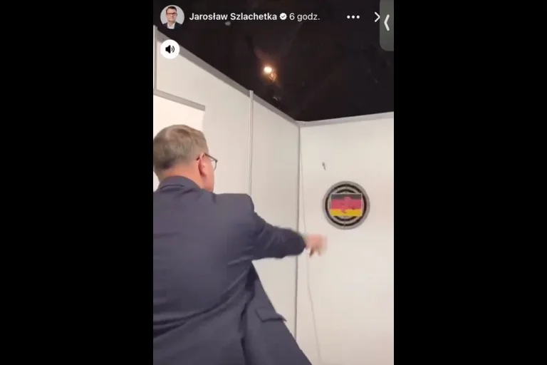 Vorschaubild: Darts gegen Deutschland: Nächster PiS-Politiker empört mit antideutscher Aktion
