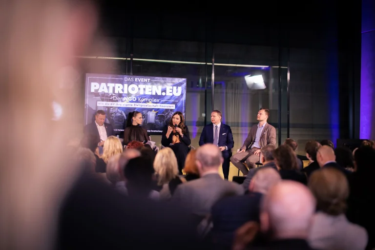 Vorschaubild: Kritik an „Meinungsindustrie“: Patriots und FPÖ wollen gegen NGO-Dschungel vorgehen