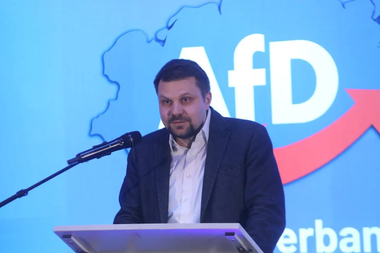 Vorschaubild: Schwerin: Linker Täter kommt nach Angriff auf AfD-Politiker mit Bewährung davon