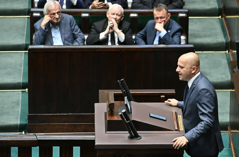 Vorschaubild: „Deutscher Abschaum“ – Polnischer Abgeordneter sorgt mit Entgleisung für Eklat