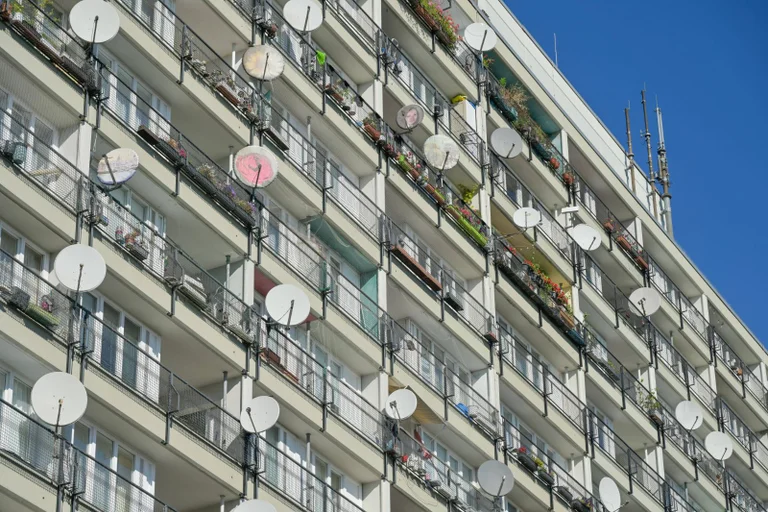 Vorschaubild: Exklusive Umfrage zeigt: Bürger in Baden-Württemberg wollen Bevorzugung Deutscher bei Sozialwohnungen