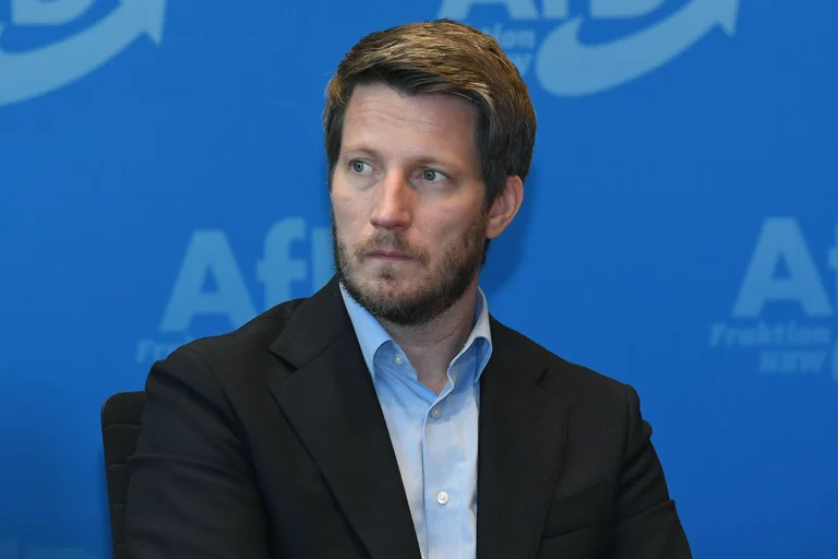 Vorschaubild: Streit in der AfD NRW eskaliert: Bundesvorstand greift in Esser-Affäre ein