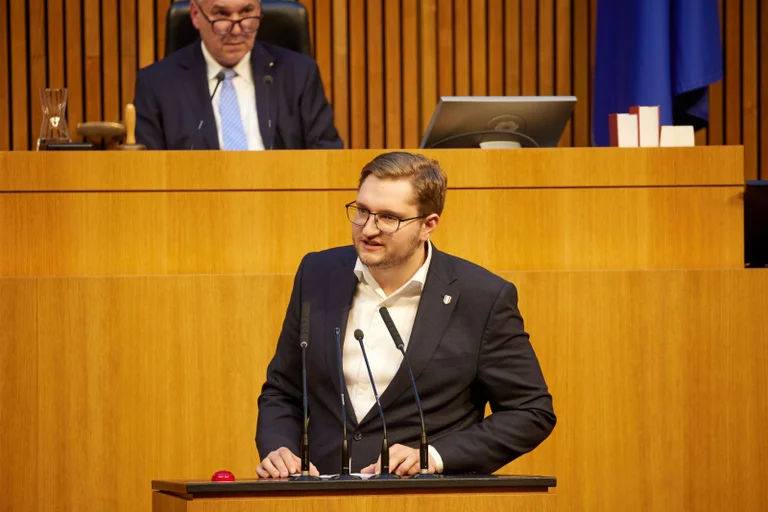 Vorschaubild: Steuergeld für Linksextreme? FPÖ will Aufklärung über Antifa-Camp in Kärnten