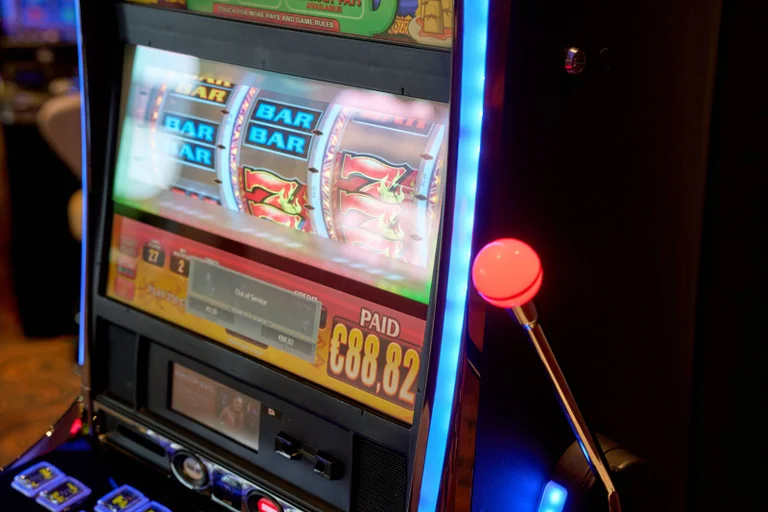 Vorschaubild: Bayern: Immer mehr ausländische Tatverdächtige bei illegalem Glücksspiel und Rauschgiftdelikten