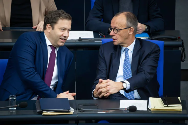 Vorschaubild: Wählertäuschung deluxe: Merz und Co. wollen nur 0,09 Prozent der Syrer rückführen