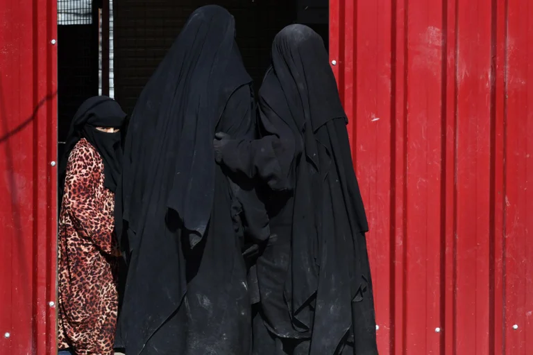 Vorschaubild: Kampferprobt und radikal: 40 Prozent der ausgereisten Islamisten wieder in Deutschland