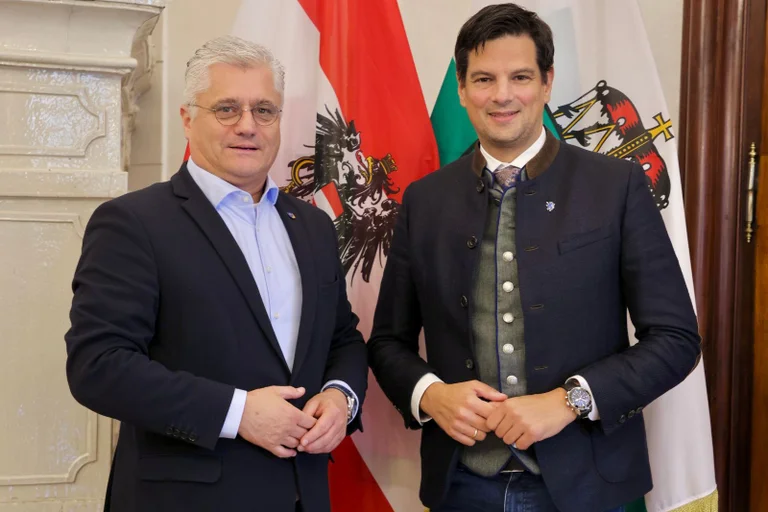 Vorschaubild: Ansage an Brüssel: FPÖ-geführte Länder stellen Weichen für härtere Integrationspolitik