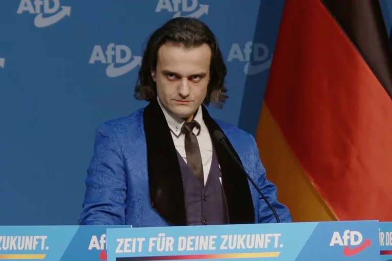 Vorschaubild: Linke Verschwörungsfantasie: Influencer irritiert mit skuriller Theorie zu Eichwald-Auftritt