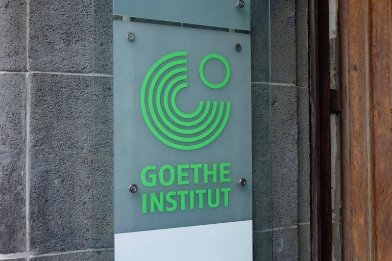 Vorschaubild: Steuergeld für Kriegsrethorik? Wie ein Ex-Pazifist auf Staatskosten durch Zentralasien reiste