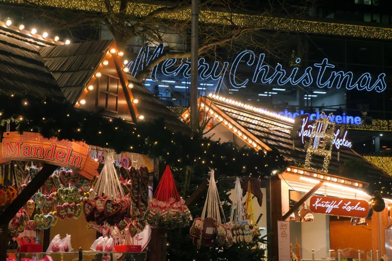 Vorschaubild: „Zu viele betrunkene deutsche Männer“ und „grauenhafte Musik“: Linker Kommentar schmäht Weihnachtsmärkte