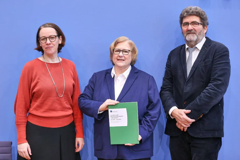 Vorschaubild: Angriff auf die AfD: Wie ein Bericht an den Bundestag politische Kritik delegitimiert