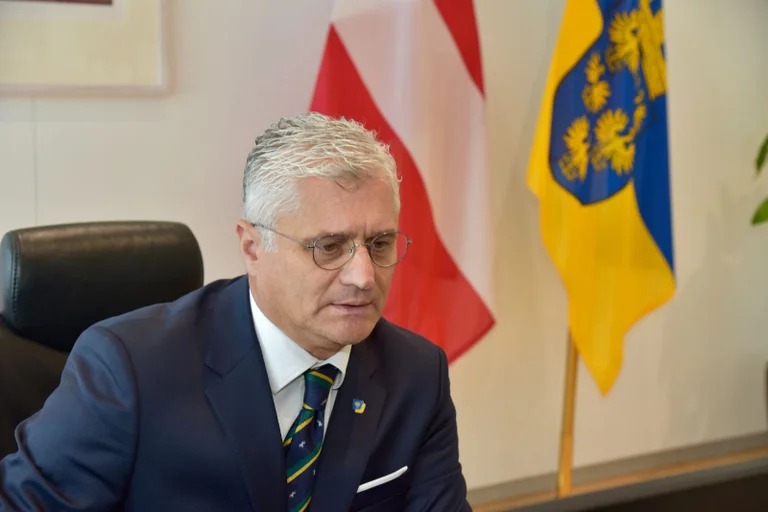 Vorschaubild: Coronabericht als Zündfunke: Nun attackiert auch Antauer die frühere Politik unter Türkis-Grün