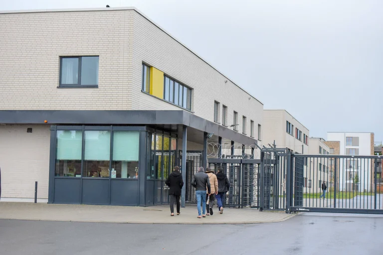 Vorschaubild: Kontrollverlust in Mecklenburg-Vorpommern: Fast 100 Asylbewerber untergetaucht