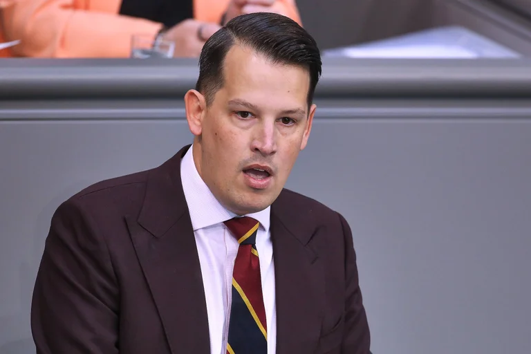 Vorschaubild: Regimewechsel-Fantasien: AfD-Bundestagsfraktion wollte Schah-Sohn nach Berlin einladen