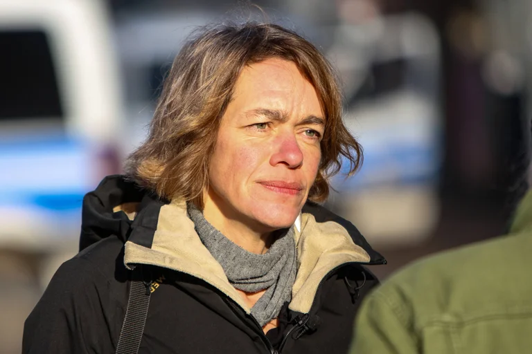 Vorschaubild: Beifall statt Distanz: Linken-Abgeordnete jubelt über linksextreme Gewalt in Leipzig