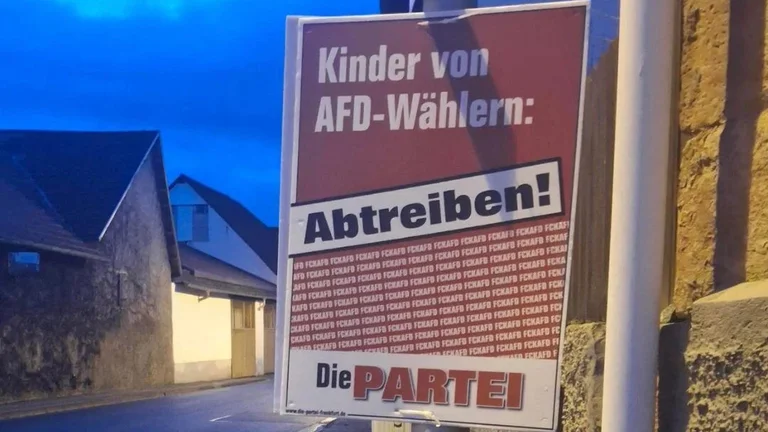 Vorschaubild: Abtreibungsparolen und Gewaltfantasien gegen AfD: Diese Summe erhielt „Die PARTEI“ 2024 aus der Staatskasse
