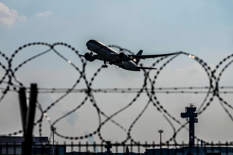 Vorschaubild: Zahlen ohne Wirkung: Das stille Abschiebeversagen der CDU in Berlin