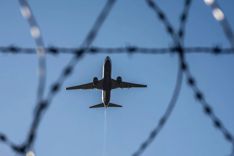 Vorschaubild: Bayerns Rückführungsproblem: Knapp mehr als jede zweite Abschiebung 2025 gescheitert