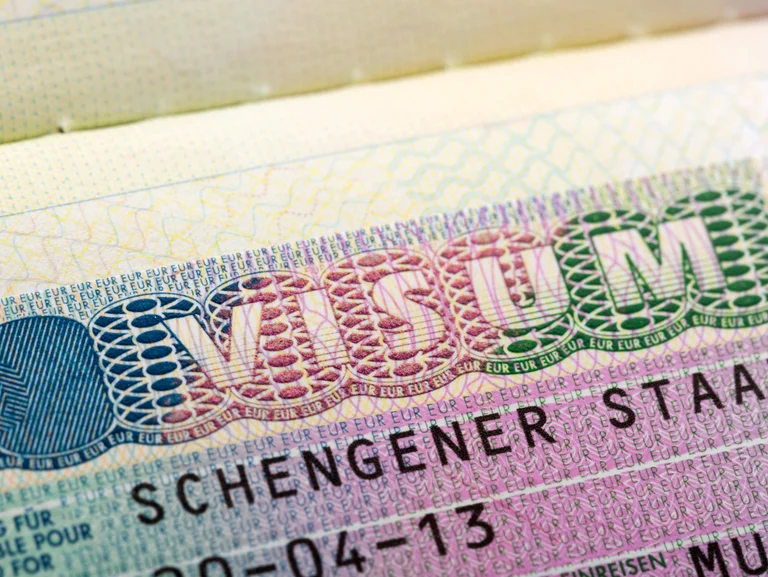 Vorschaubild: Schengen-Visa-Chaos: Externe Anbieter profitieren vom Vergabesystem
