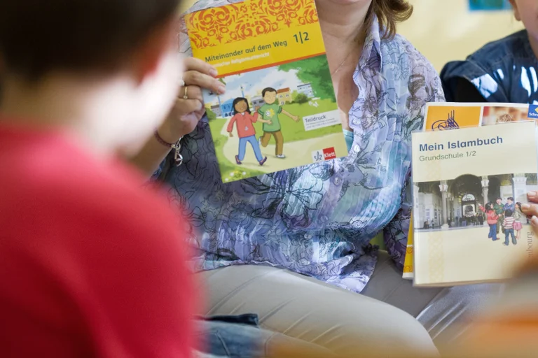 Vorschaubild: „Keine Grundlage, keine Wirkung“: AfD will Islamunterricht in Bayern komplett streichen