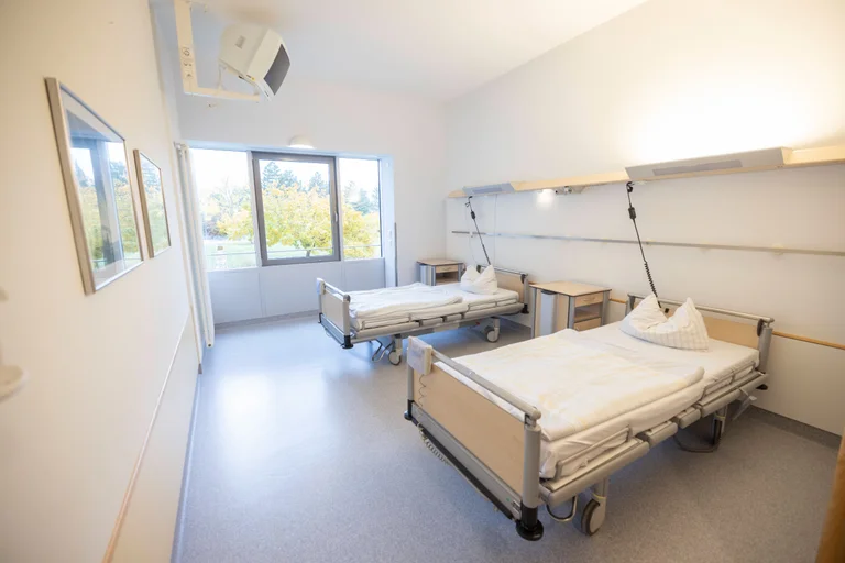 Vorschaubild: „Österreicher zuerst“: FPÖ will Leistungen für Asylwerber im Spital stark einschränken