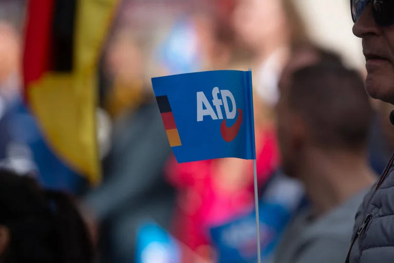 Vorschaubild: Eklat in Neu-Ulm: CSU-Kreisrat beschimpft AfD-Wähler als „Naziwählervolk“ und „Spezies“