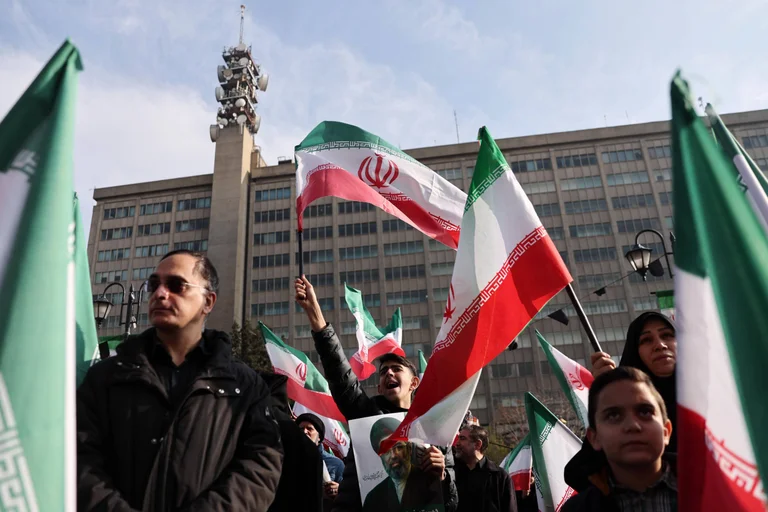 Vorschaubild: Von CDU bis Grüne: Mehrheit der Anhänger für Machtwechsel im Iran – AfD-Wähler sind skeptischer