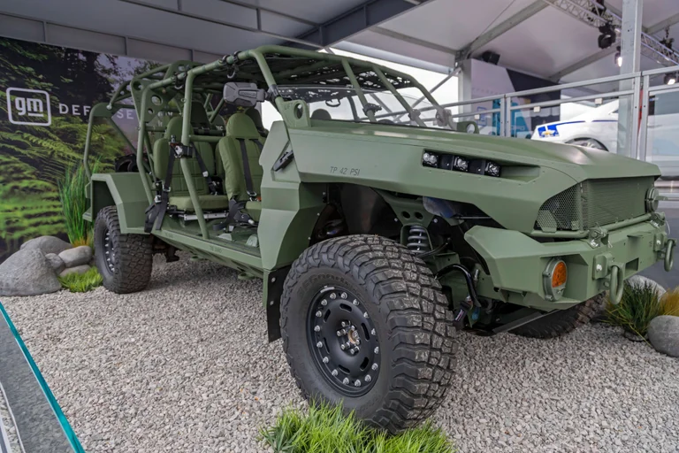 Vorschaubild: Kriegswirtschaft: Pentagon will Autobauer für Rüstungproduktion einspannen