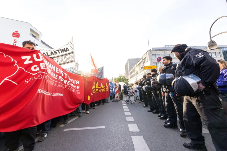 Vorschaubild: Der 1. Mai muss weichen. Ein deutscher Feiertag muss her!