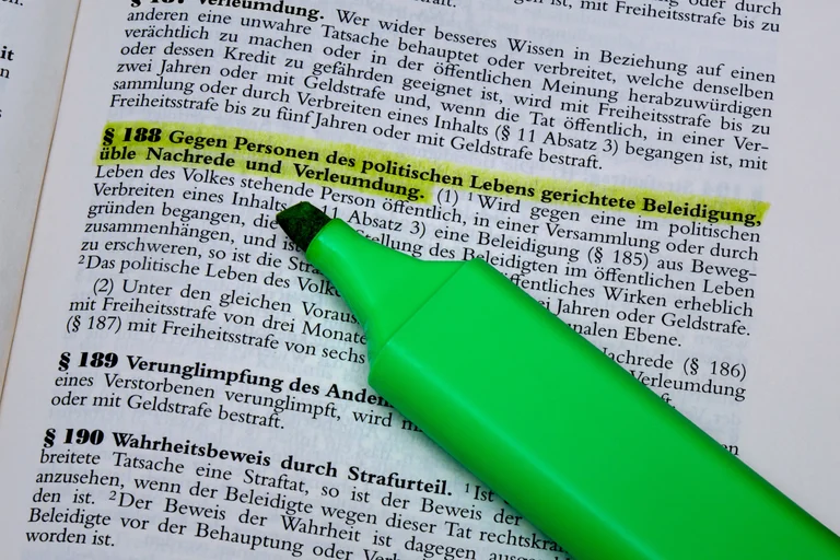 Vorschaubild: Umstrittenes Gesetz: Hunderte Verfahren wegen Äußerungen in Bayern