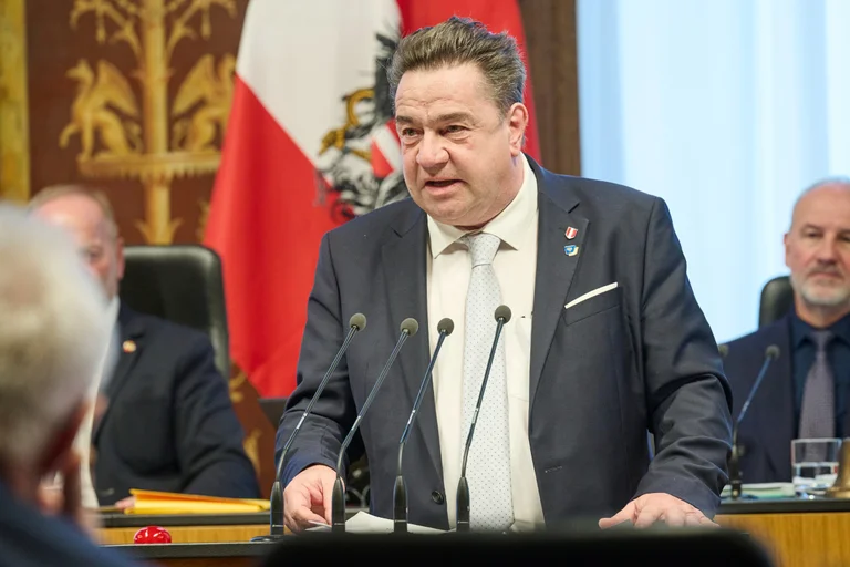 Vorschaubild: Exklusiv: FPÖ verteidigt Sudetendeutschen Tag und fordert Beneš-Aufarbeitung