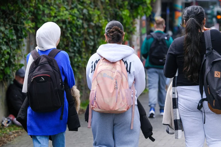 Vorschaubild: Mikrozensus enthüllt: Fast jeder zweite junge Deutsche hat Migrationshintergrund