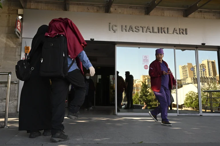 Vorschaubild: Trotz Millionenausgaben: Bundesregierung verteidigt kostenlose Krankenversicherung für Türken