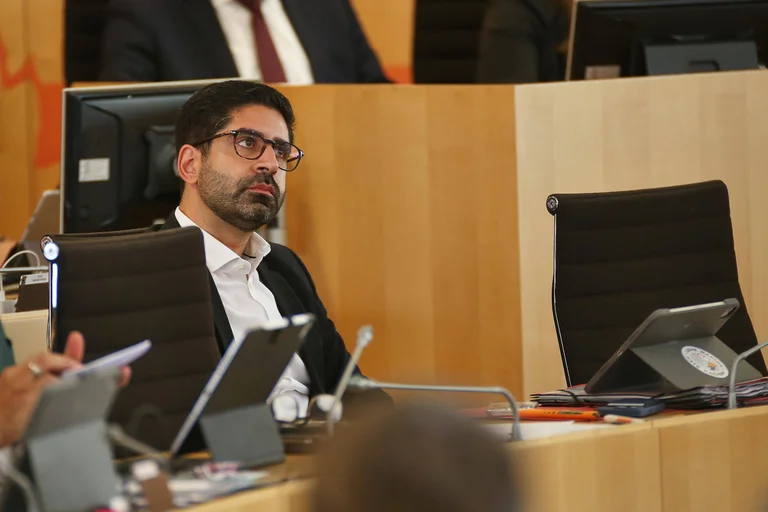 Vorschaubild: Vorwurf: Hessen lud umstrittene Islamisten zum Staats-Iftar