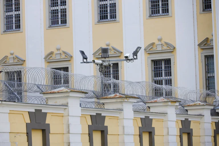 Vorschaubild: Volle Gefängnisse: Österreichs Migrationspolitik vor dem Offenbarungseid