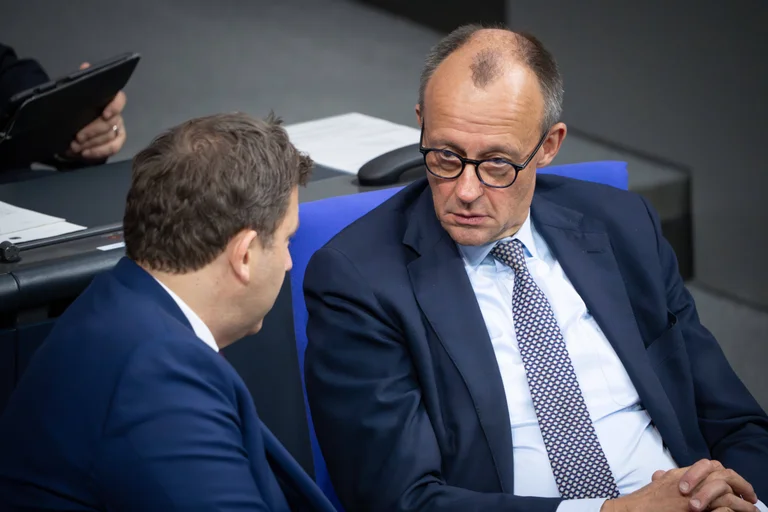Die Debatte über neue Schuldenprogramme prägt derzeit die deutsche Finanzpolitik. Dabei ist nicht allein die Höhe der Schulden entscheidend, sondern auch ihr wirtschaftlicher Ertrag.