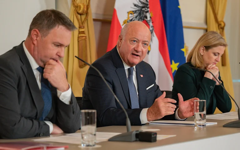 Vorschaubild: Regierung entdeckt plötzlich den Sparwillen – und erntet dafür Spott