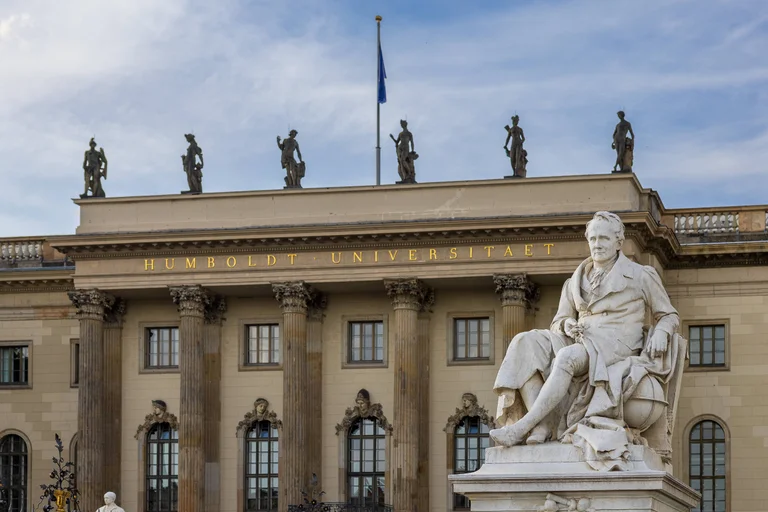 Vorschaubild: Linke Hörsäle? Studie findet nur 1,4 Prozent rechte Akademiker