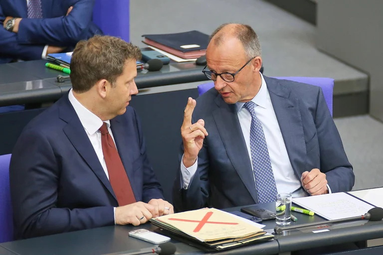 Vorschaubild: Bundesverwaltung nach Quote: Union und SPD setzen weiter auf Diversität