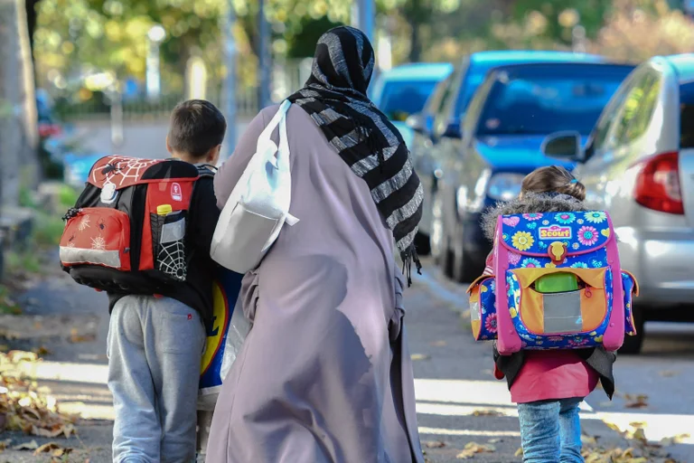 Vorschaubild: Familiennachzug im Schwebezustand: FPÖ-Länder fordern Begrenzung