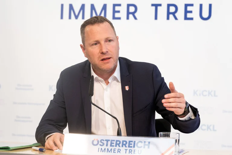 Vorschaubild: NGO-Komplex unter Druck