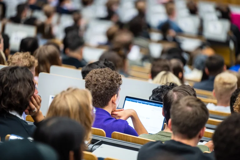 Vorschaubild: Fast jeder dritte Student in Österreich ist Ausländer