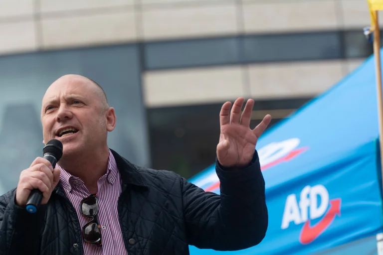Vorschaubild: Zwei Verletzte nach AfD-Veranstaltung – Partei spricht von Messerangriff