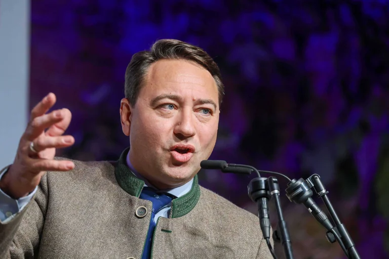 Vorschaubild: Haimbuchner im Visier: Wenn „Sozialwohnungen“ plötzlich zum FPÖ-Skandal werden