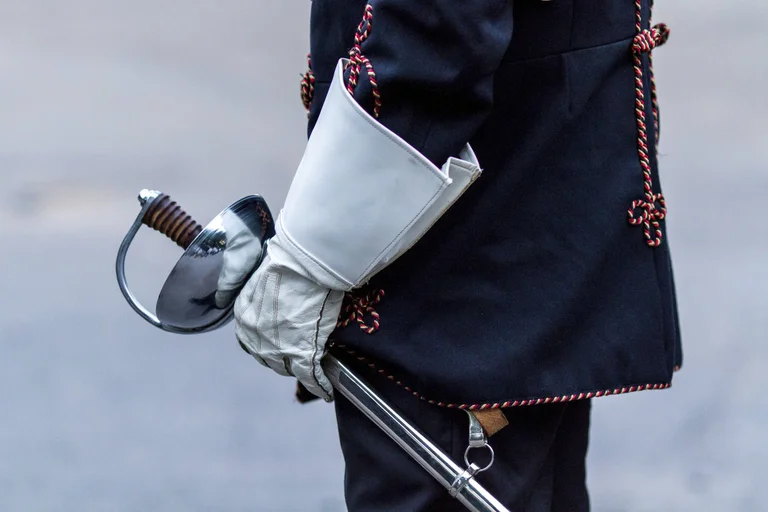 Der Ausschluss der Studentenverbindungen von der Organisation des traditionellen Ledersprungs an der Montanuniversität Leoben sorgt für Kritik seitens der FPÖ. (Symbolbild)