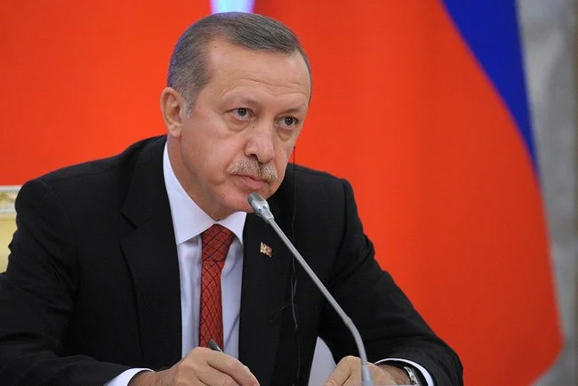Bild: Recep Tayyip Erdogan / Bild: Kremlin.ru / CC BY (Bild zugeschnitten)
