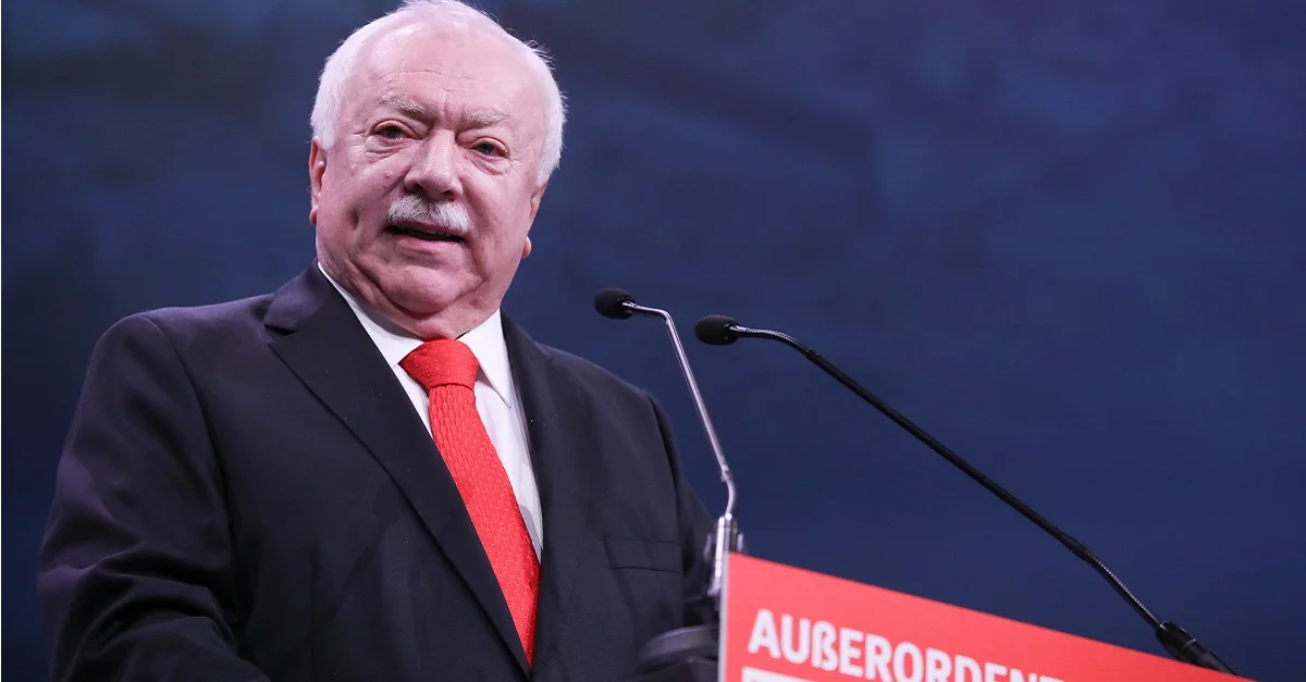 Bild (Michael Häupl, Landesparteitag 2018): SPÖ Wien via Flickr (reformat/cropped) [CC BY-ND 2.0]
