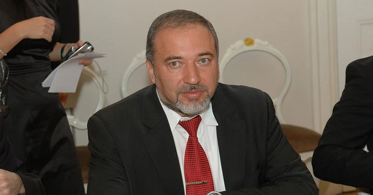 Symbolbild: Israels Verteidigungsminister Lieberman / By Saeima (Saeimā viesojas Izraēlas ārlietu ministrs) [CC BY-SA 2.0], via Wikimedia Commons
